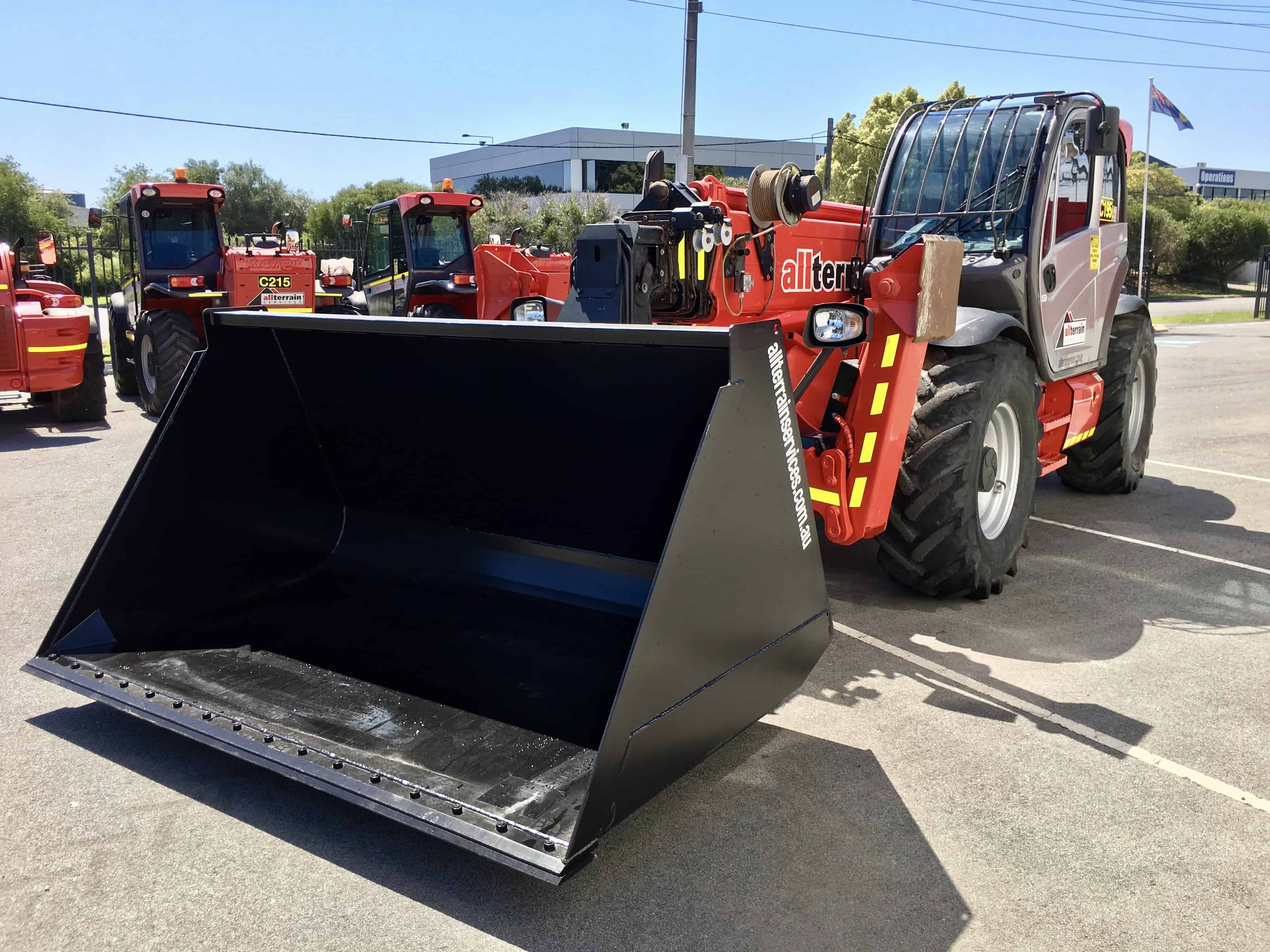 Manitou Light Materials Bucket 2.4m3