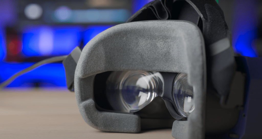 3 Best VR Headsets Under 300 (2021 Update)