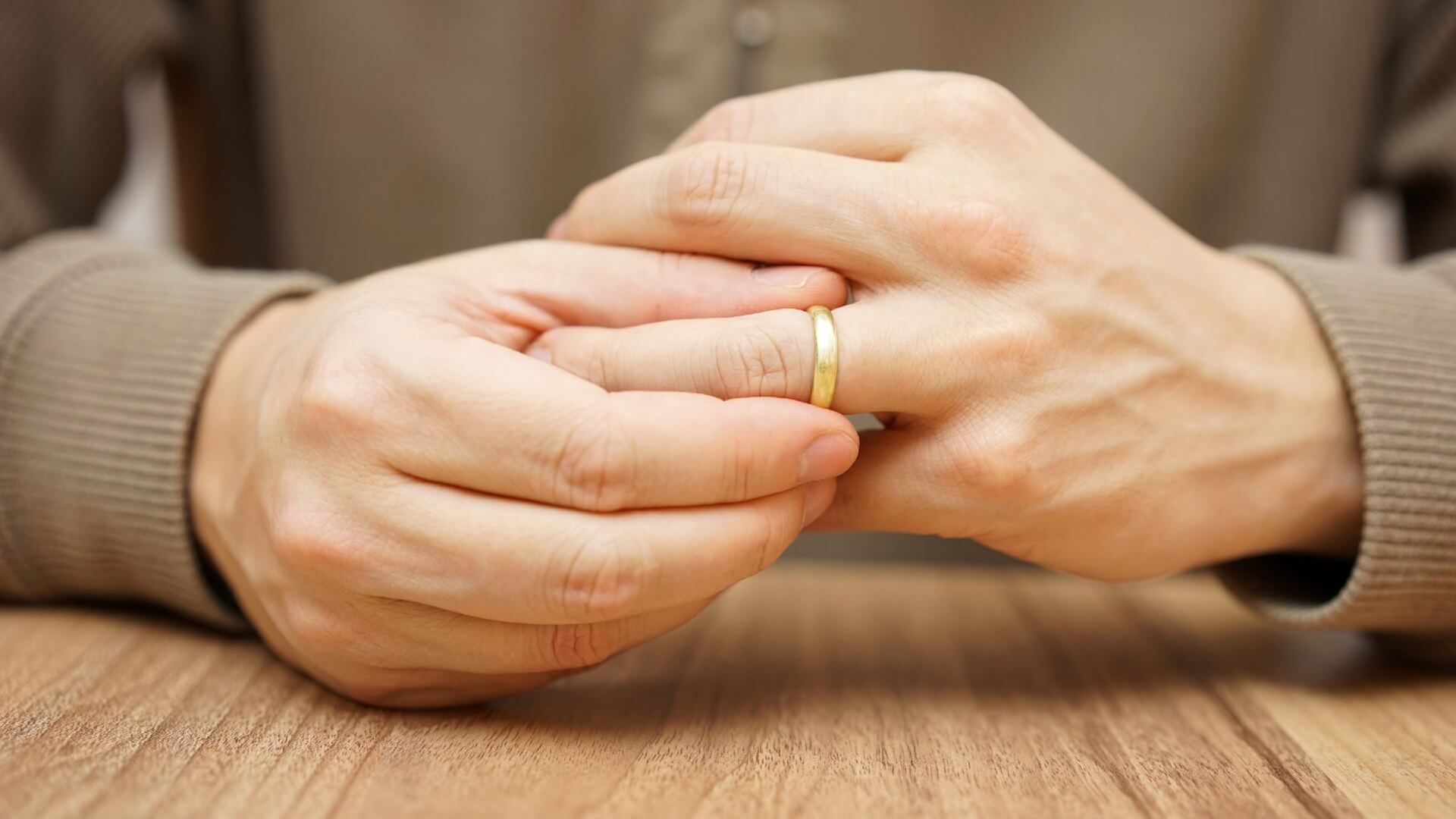 The Complete Guide to Wedding Rings [2021] Allurez Allurez Jewelry Blog
