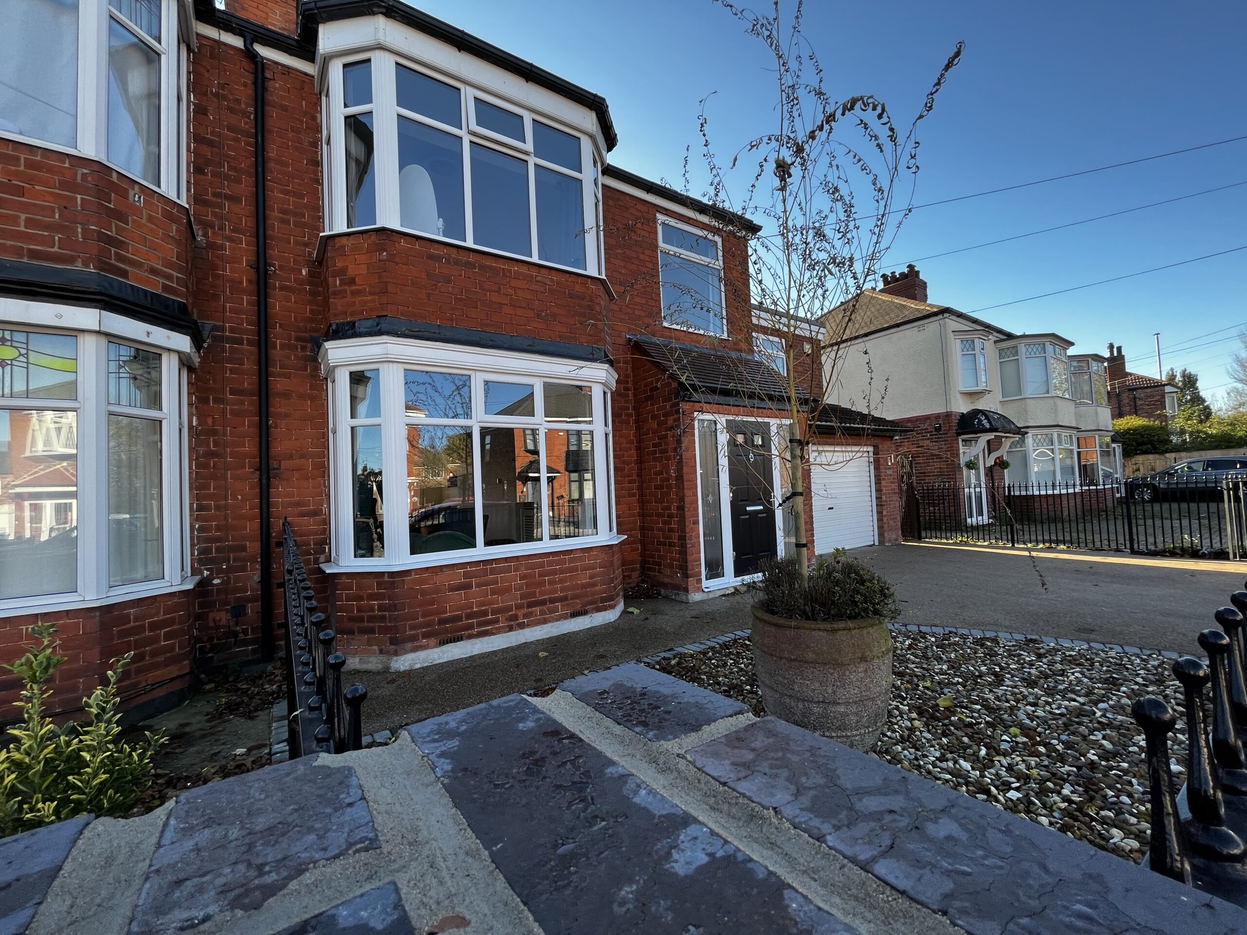 Double Glazing Doncaster Over 500 5Star Reviews AWR