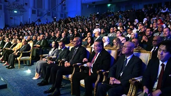 رئيس الوزراء يشهد احتفالية صندوق تطوير التعليم لإطلاق «مبادرة المليون رخصة دولية» رئيس الوزراء يشهد احتفالية صندوق تطوير التعليم لإطلاق «مبادرة المليون رخصة دولية»