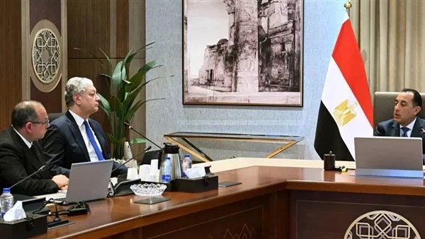 رئيس الوزراء يتابع استعدادات بدء المرحلة الثانية من مبادرة «حياة كريمة» رئيس الوزراء يتابع استعدادات بدء المرحلة الثانية من مبادرة «حياة كريمة»