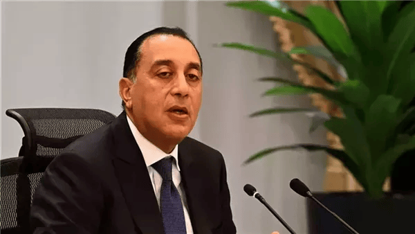 رئيس الوزراء يقرر مد فترة توفيق أوضاع وكالات التشغيل الخاصة رئيس الوزراء يقرر مد فترة توفيق أوضاع وكالات التشغيل الخاصة