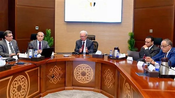 نائب رئيس الوزراء يتابع مستجدات خطة إعادة هيكلة الهيئات الاقتصادية نائب رئيس الوزراء يتابع مستجدات خطة إعادة هيكلة الهيئات الاقتصادية