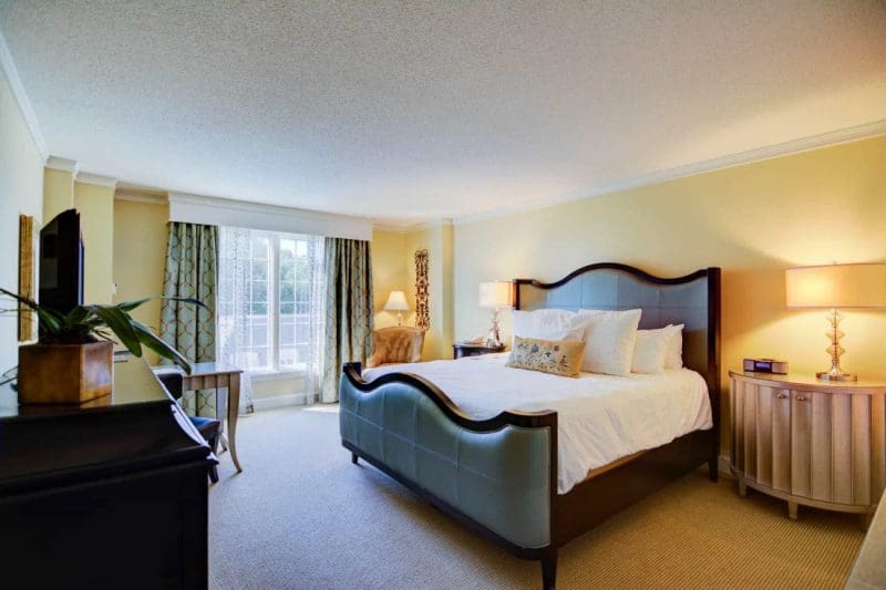 Girlfriend's Getaway to Chateau Elan Almost Supermom