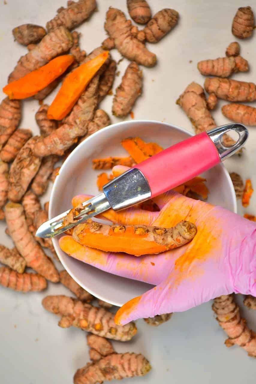 How to make Turmeric powder at home Alphafoodie