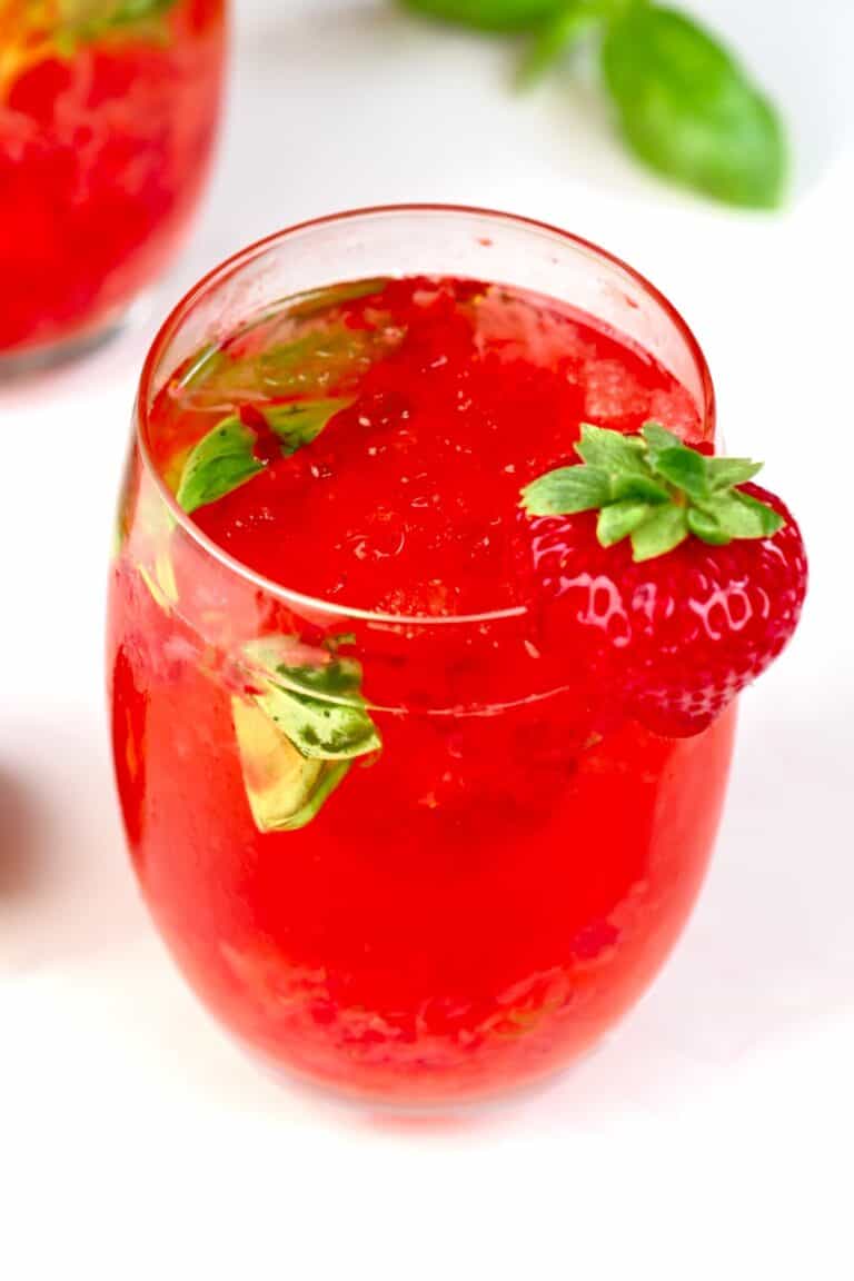 Simple Strawberry Mocktail (Strawberry Limeade) Alphafoodie