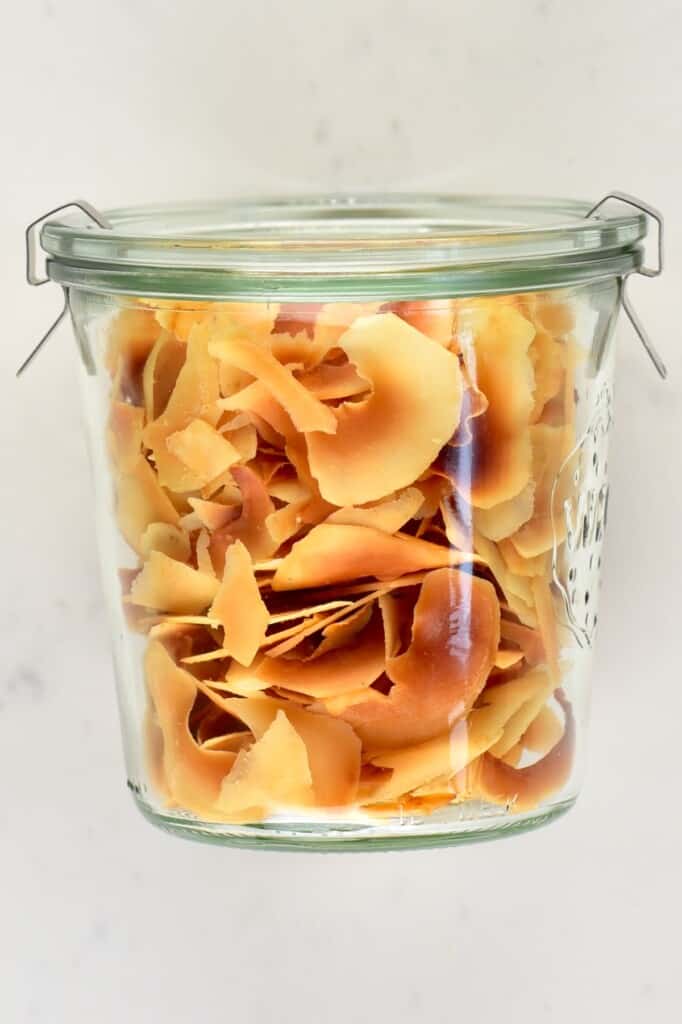 How To Make Coconut Flakes (Coconut Chips) Alphafoodie