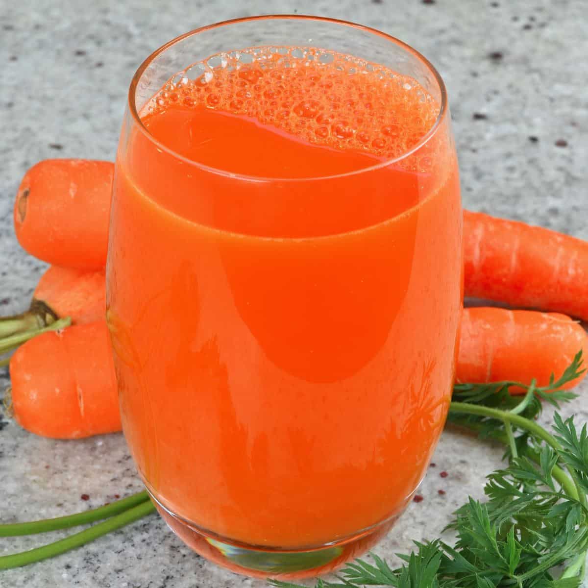 How to Juice Carrots (1Ingredient Carrot Juice Recipe) Alphafoodie
