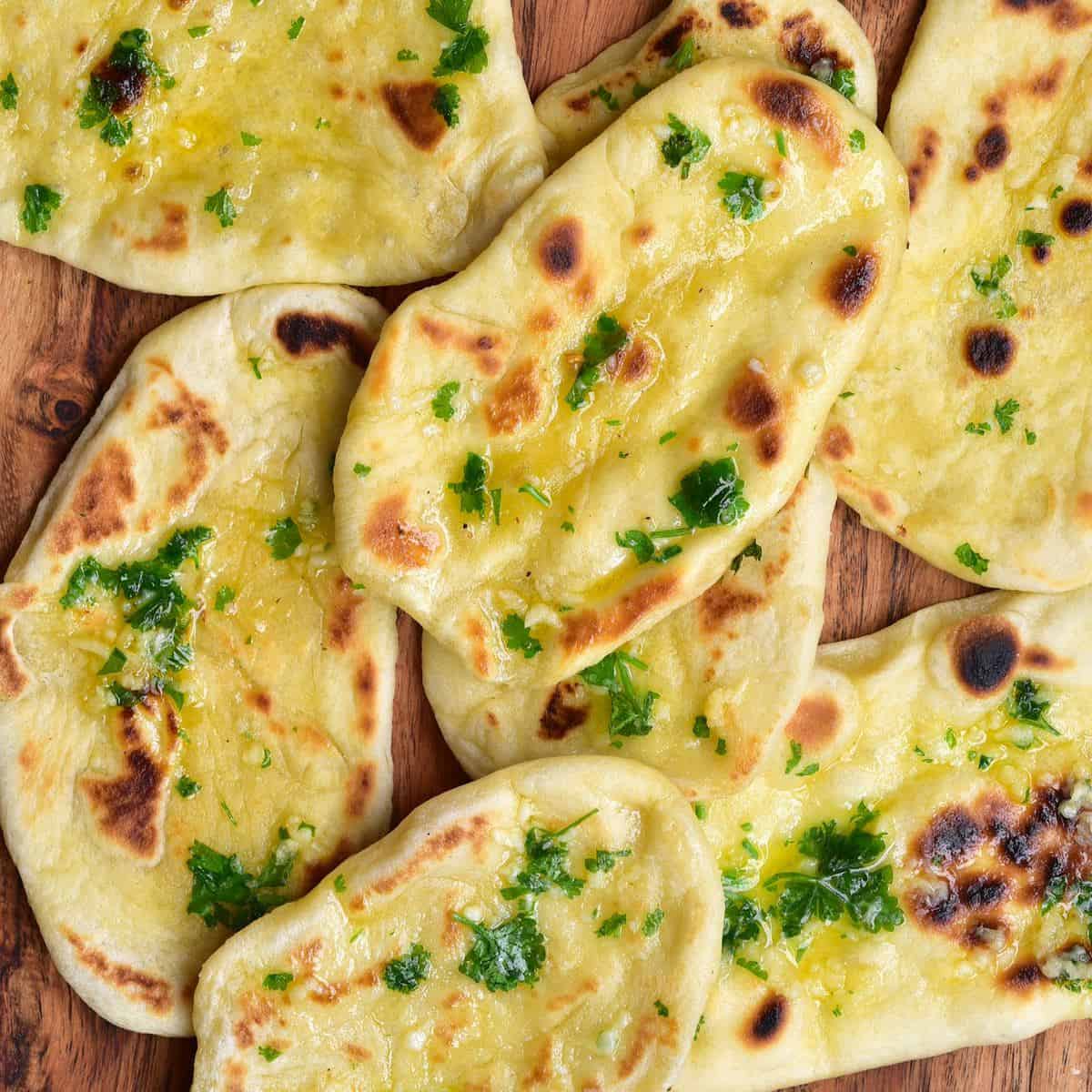 Homemade Garlic Naan Bread (Indian Flatbread) Alphafoodie