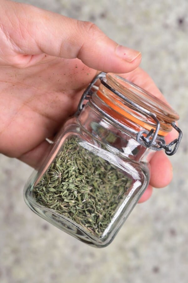 How To Dry Thyme (3 Methods) Alphafoodie