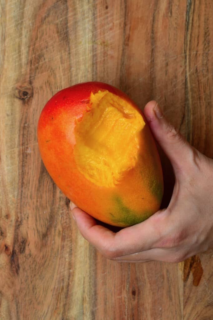 How to Cut a Mango (4+ Simple Methods) Alphafoodie