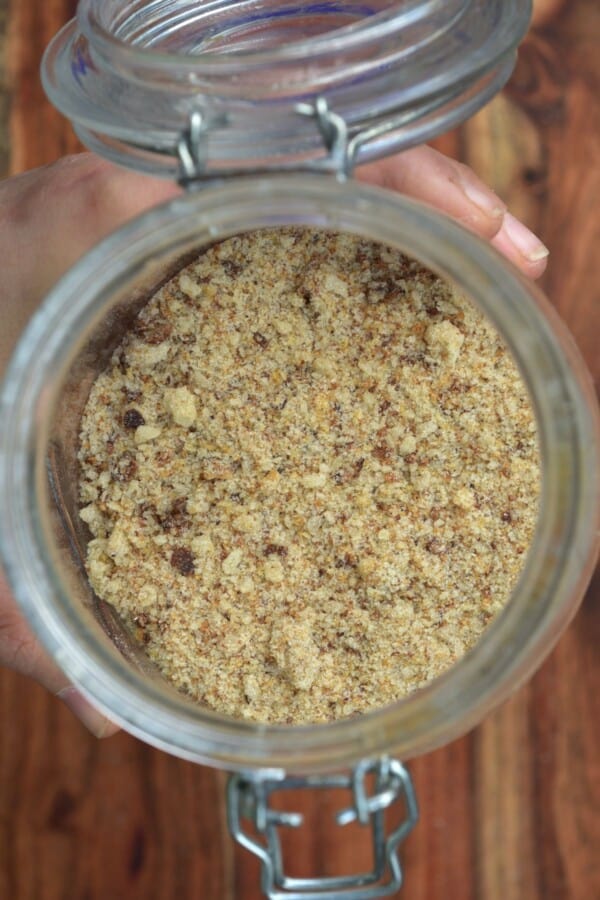 Homemade Breadcrumbs (Fresh, Dried, and Italian Breadcrumbs)
