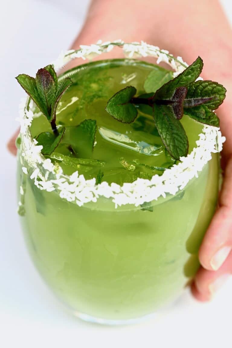 How to Make Kiwi Juice (With or Without Juicer) Alphafoodie