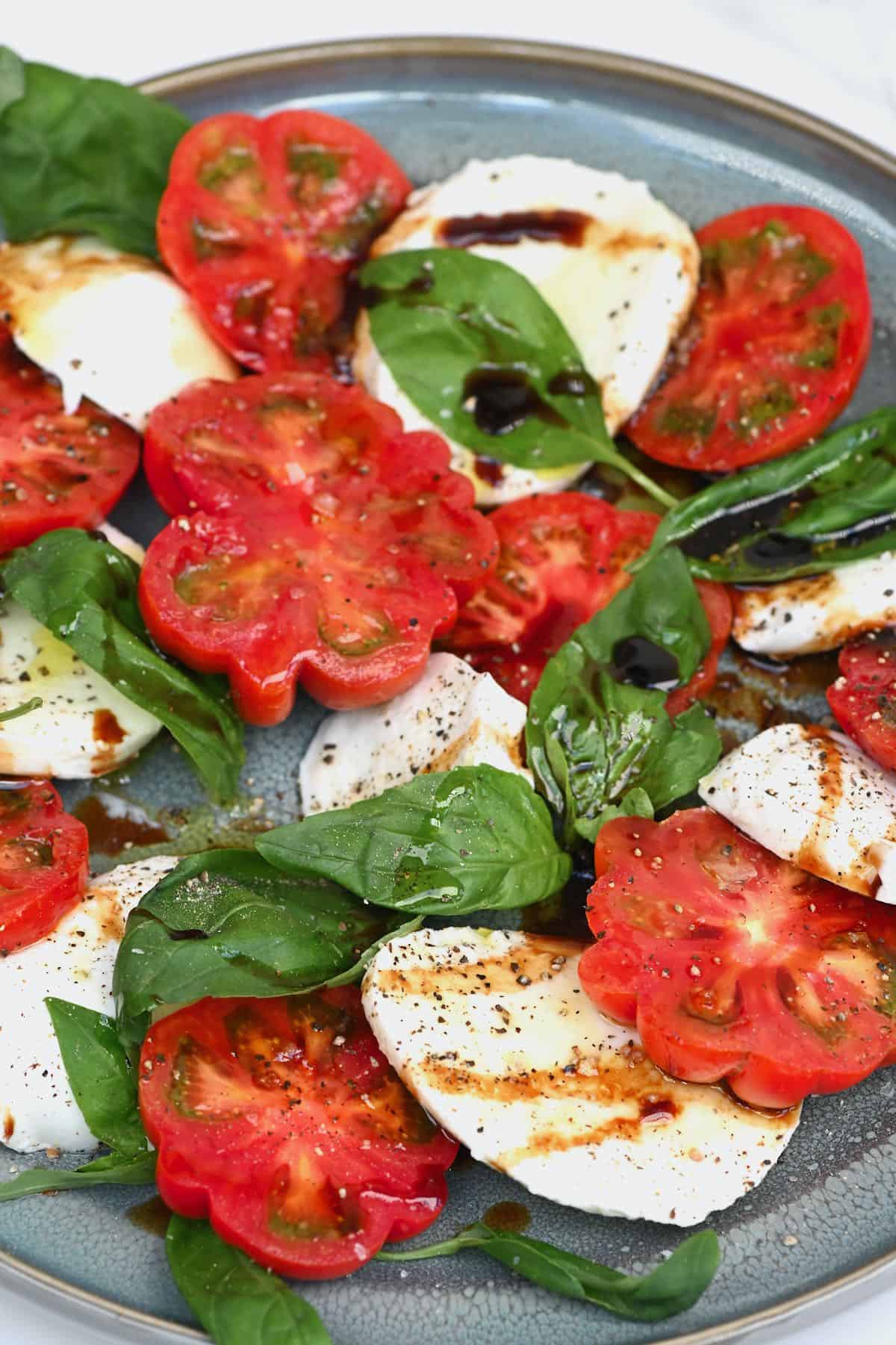 Tomato Mozzarella Salad (Caprese) Alphafoodie