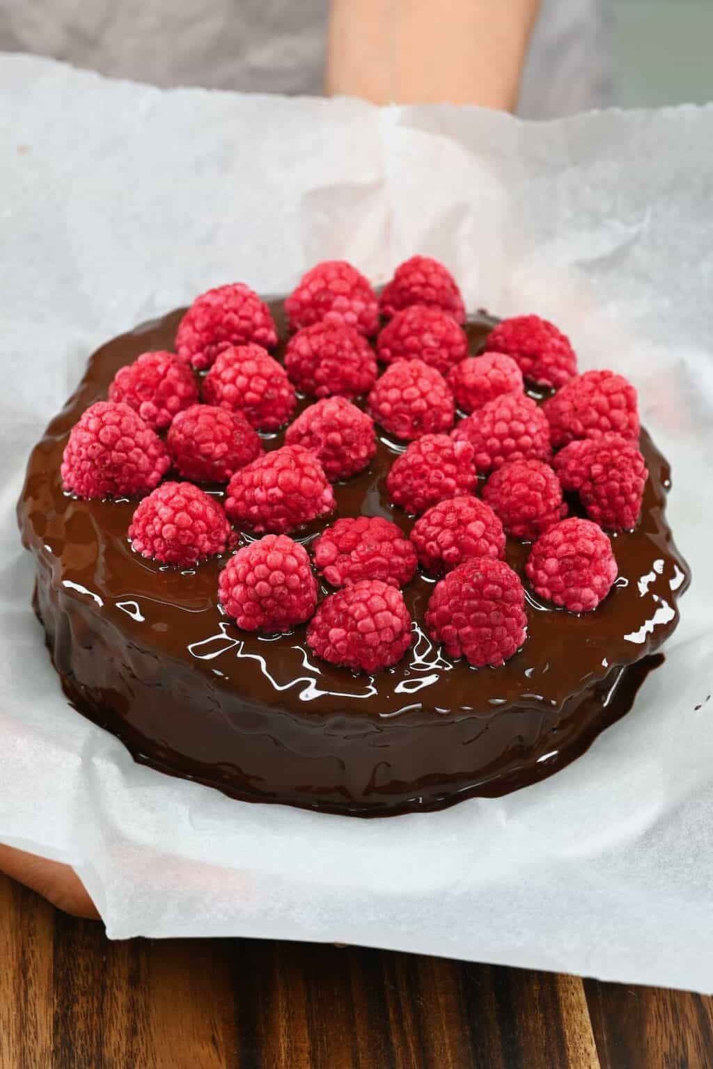 Vegan NoBake Chocolate Cake with Caramel (Mars Cake) Alphafoodie