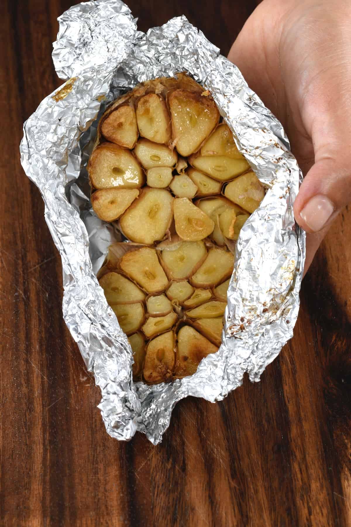 How to Roast Garlic in the Oven (Whole Roasted Garlic + Cloves)