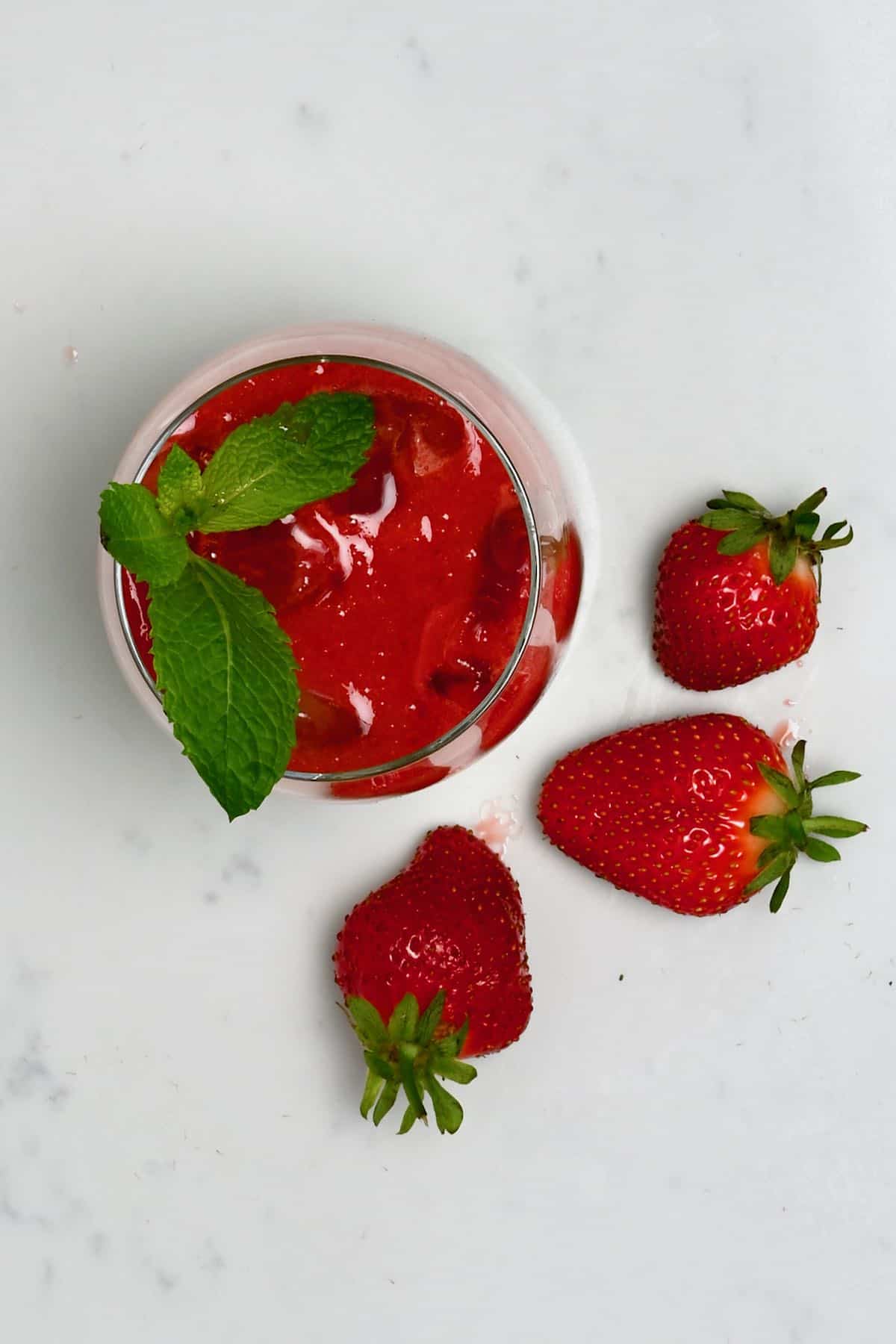 Can You Juice Strawberries in a Juicer Dryer Enthusiast