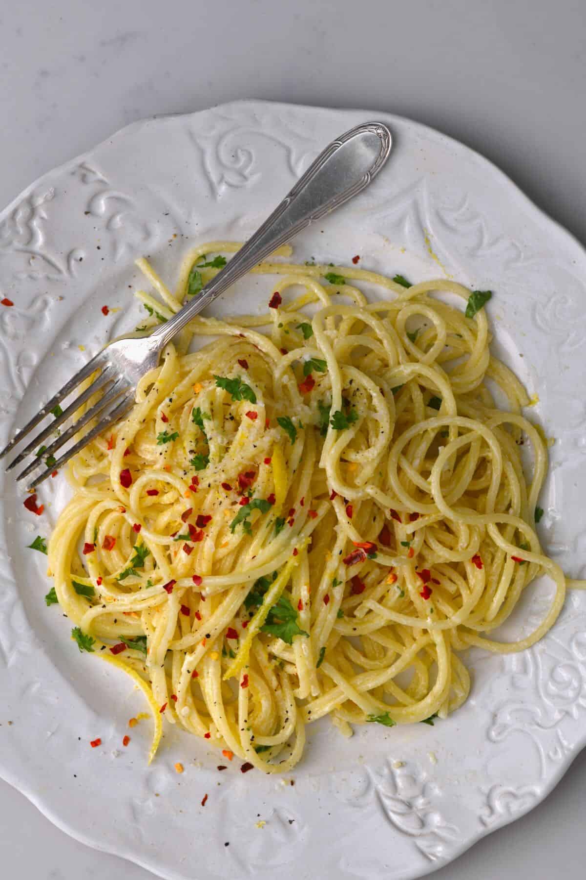 Easy Garlic Lemon Pasta (Pasta al Limone) Alphafoodie