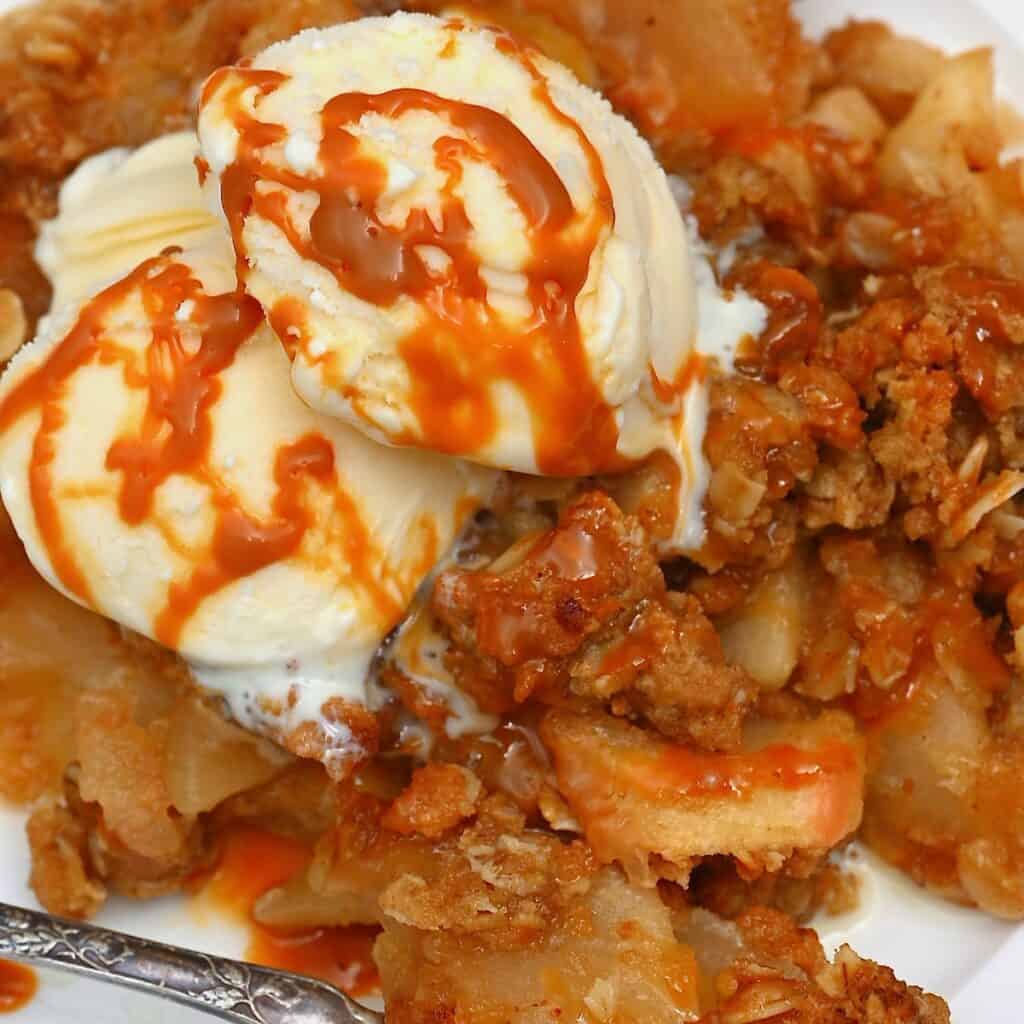 The Best Apple Crisp Recipe Alphafoodie