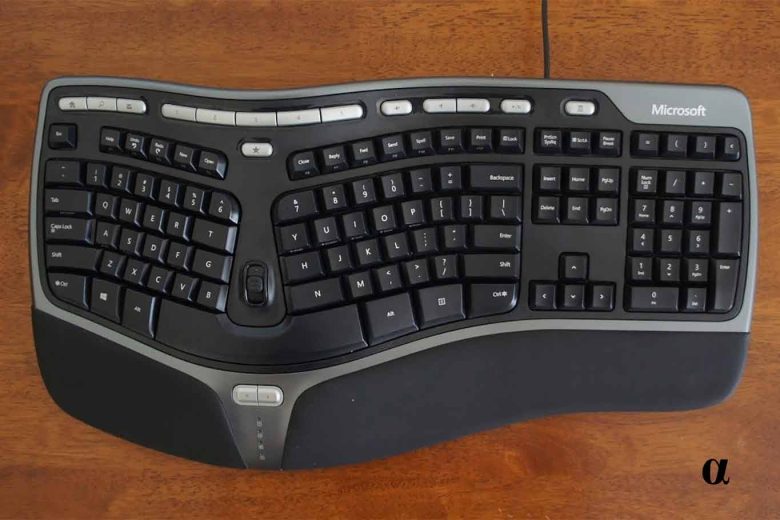 7 Ergonomic Keyboards for Coding That You'll Love To Use αlphαrithms