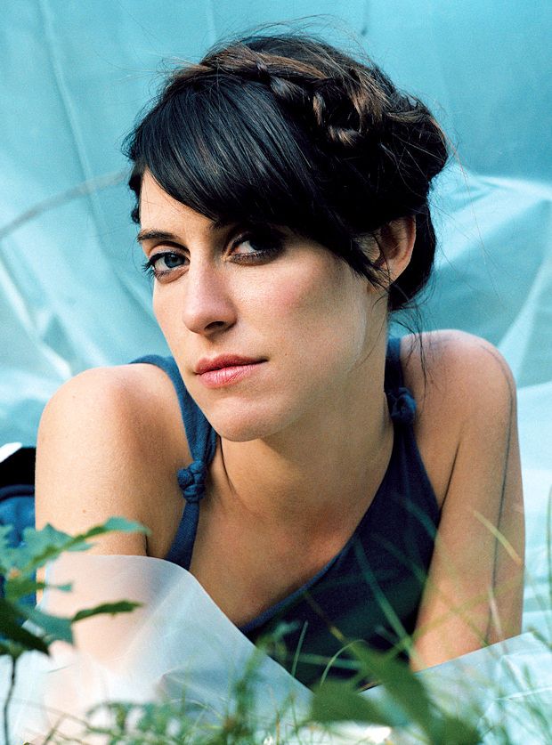 Feist Lyrics, Photos, Pictures, Paroles, Letras, Text for every songs