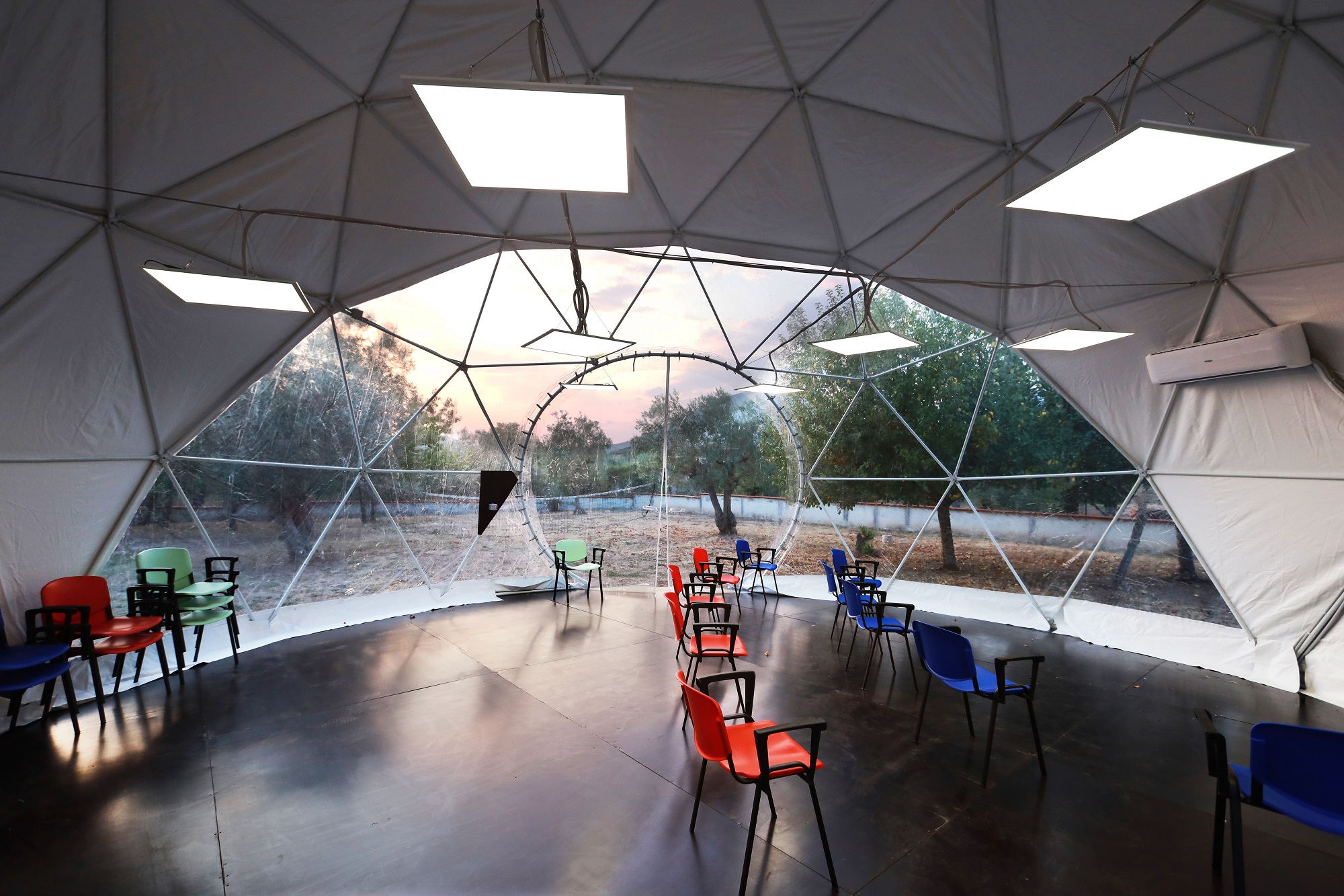 Cupola geodetica fai da te? Meglio di no! Amarantoidea Srls