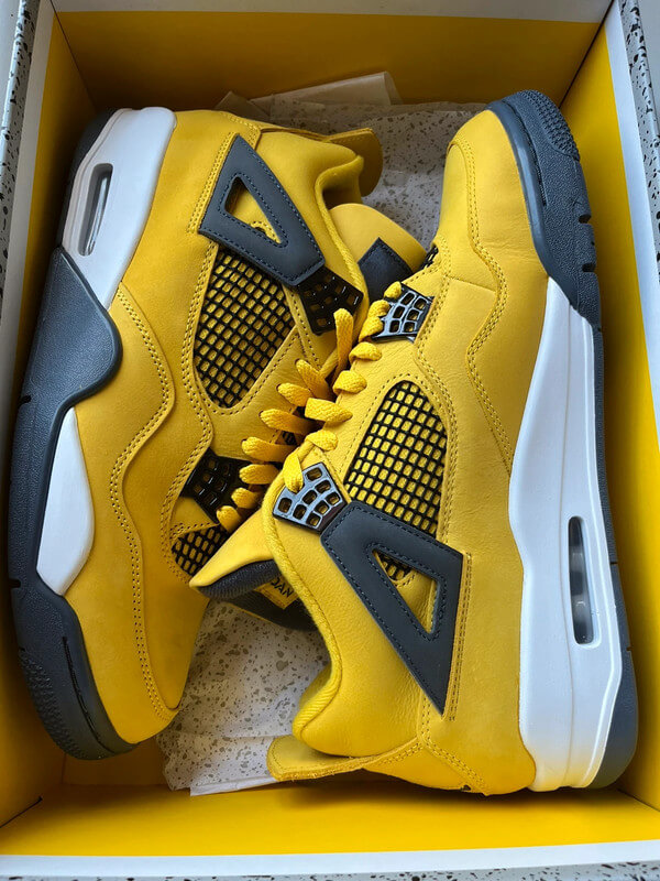 Find the Perfect AJ4 Replicas Best Jordan 4 Replica Sneakers!