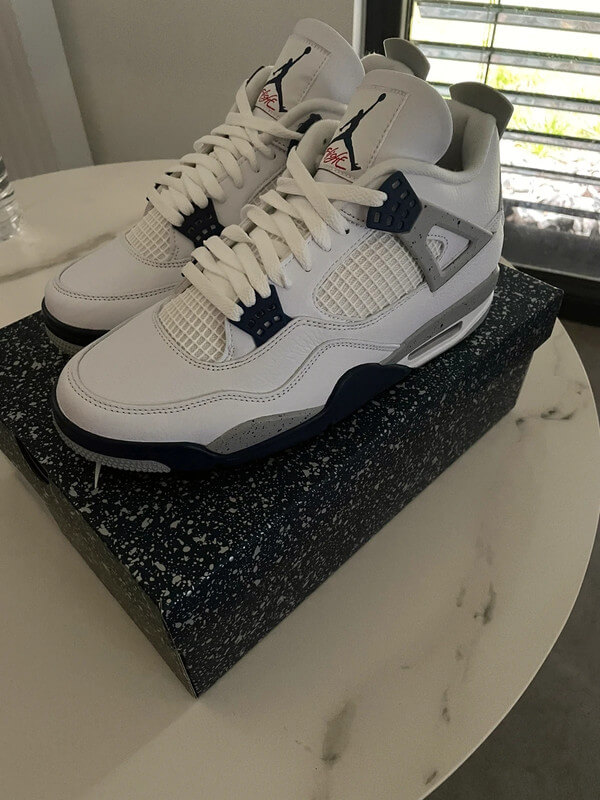 Find the Perfect AJ4 Replicas Best Jordan 4 Replica Sneakers!