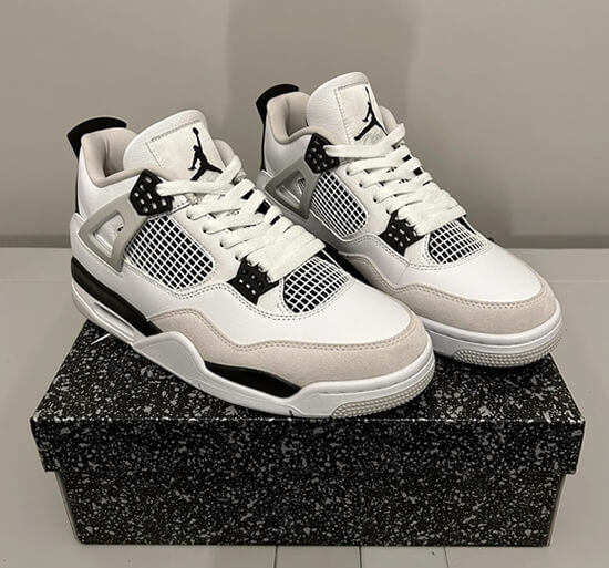 Find the Perfect AJ4 Replicas Best Jordan 4 Replica Sneakers!