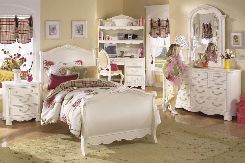 Amazing Girls Room from Sunflower Furniture