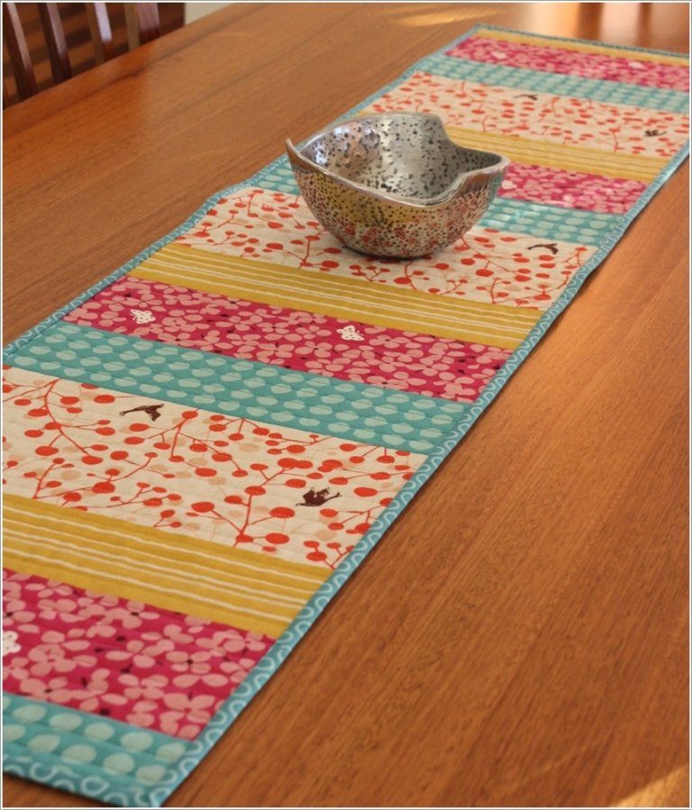 How To Decorate A Table Runner at Ruthie Talbert blog