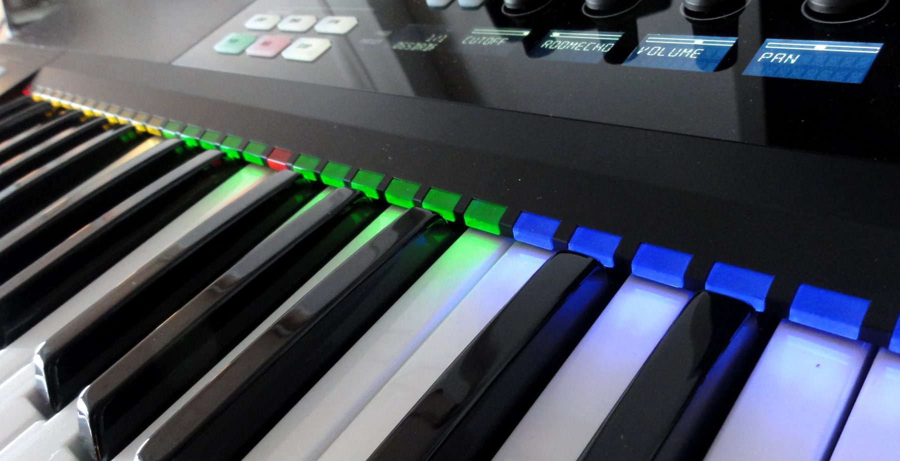 Preview Native Instruments Komplete Kontrol Keyboards und Komplete 10