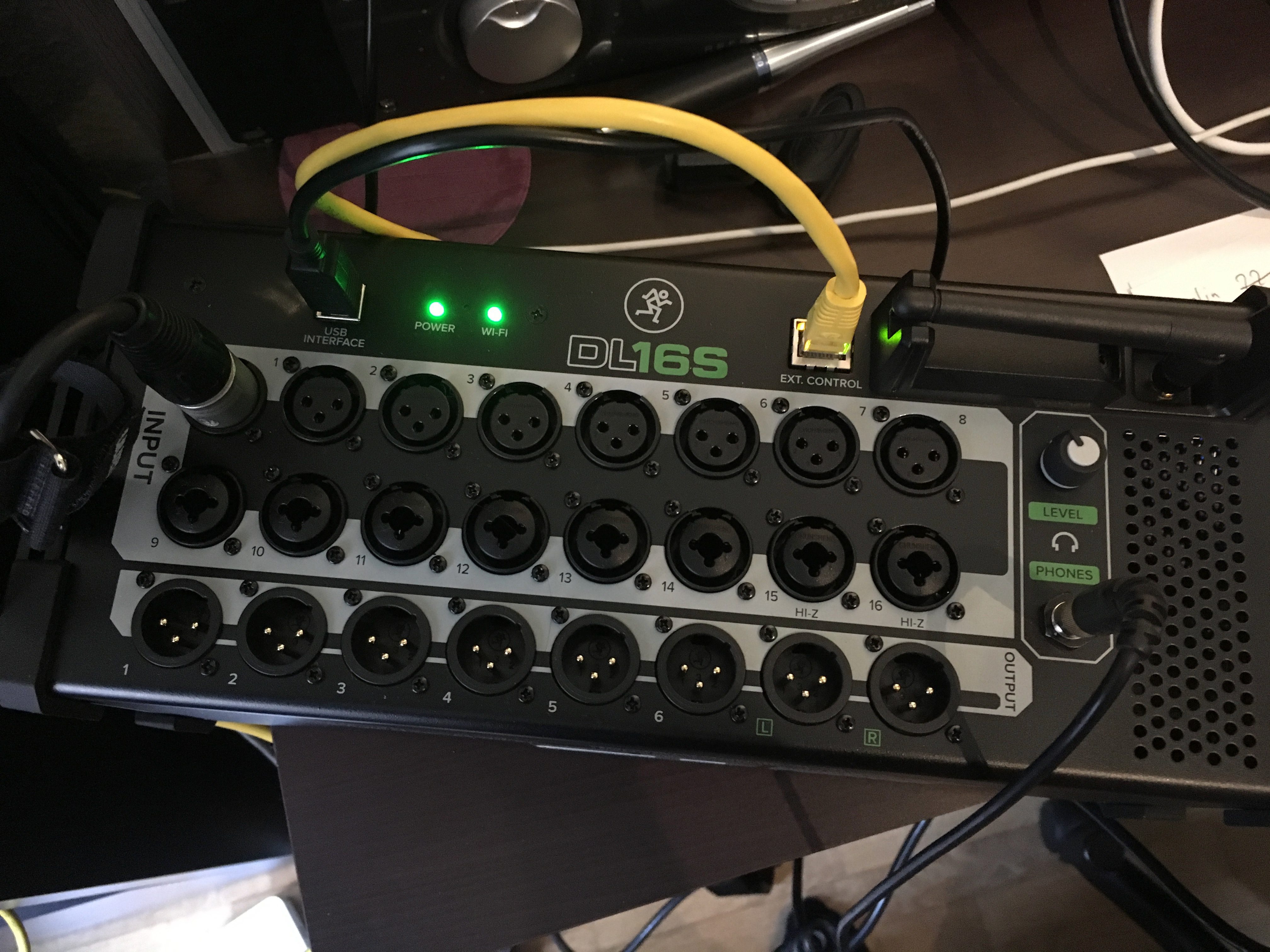 Mackie DL16S 16channel Rackmount Digital Mixer Sweetwater, 53 OFF