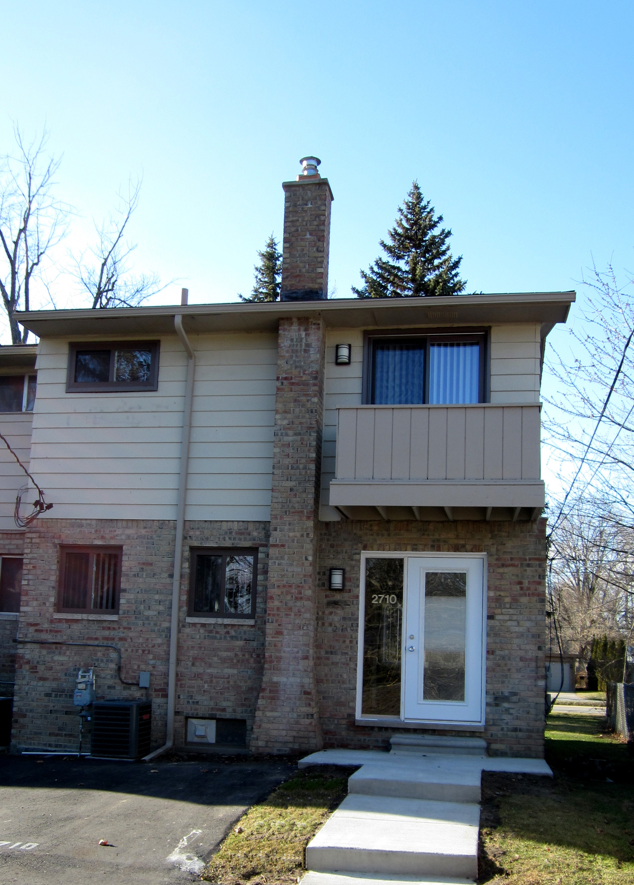 amber's Red Run North Townhouses Photo Board