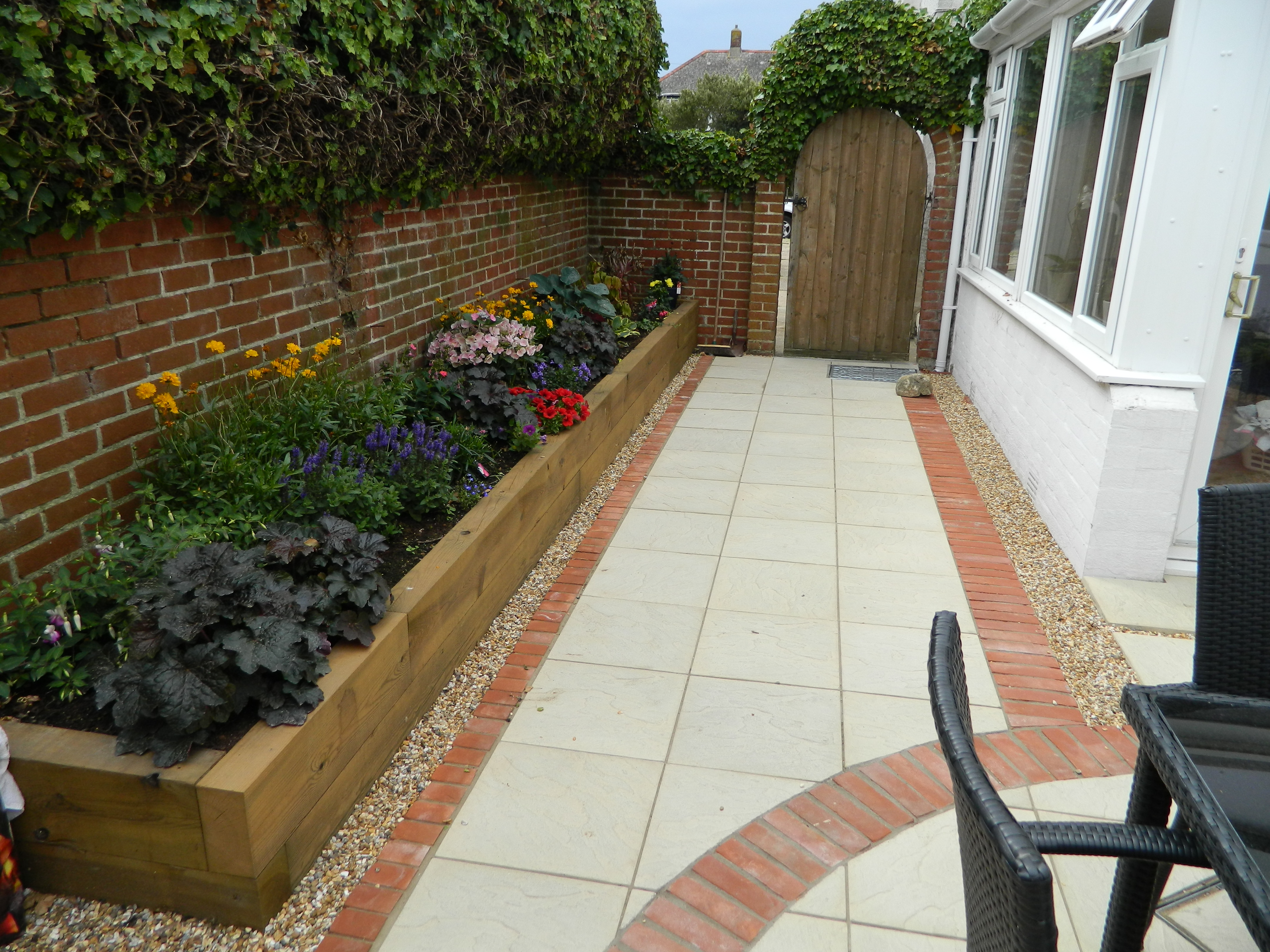 Courtyard Paving and Planting Ambient Landscaping and Design