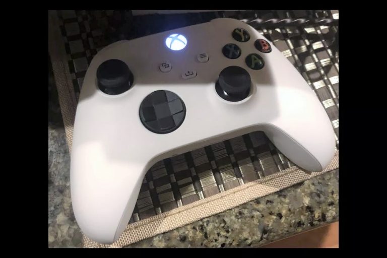 White Xbox Series X Controller Spotted AMD3D