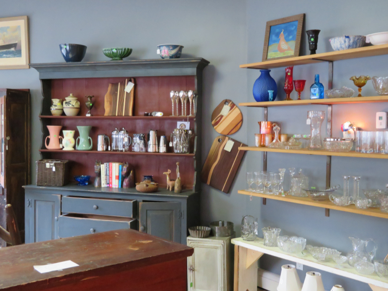 Antiques, Collectibles & Art in Amenia NY. 7 shops you should not miss.