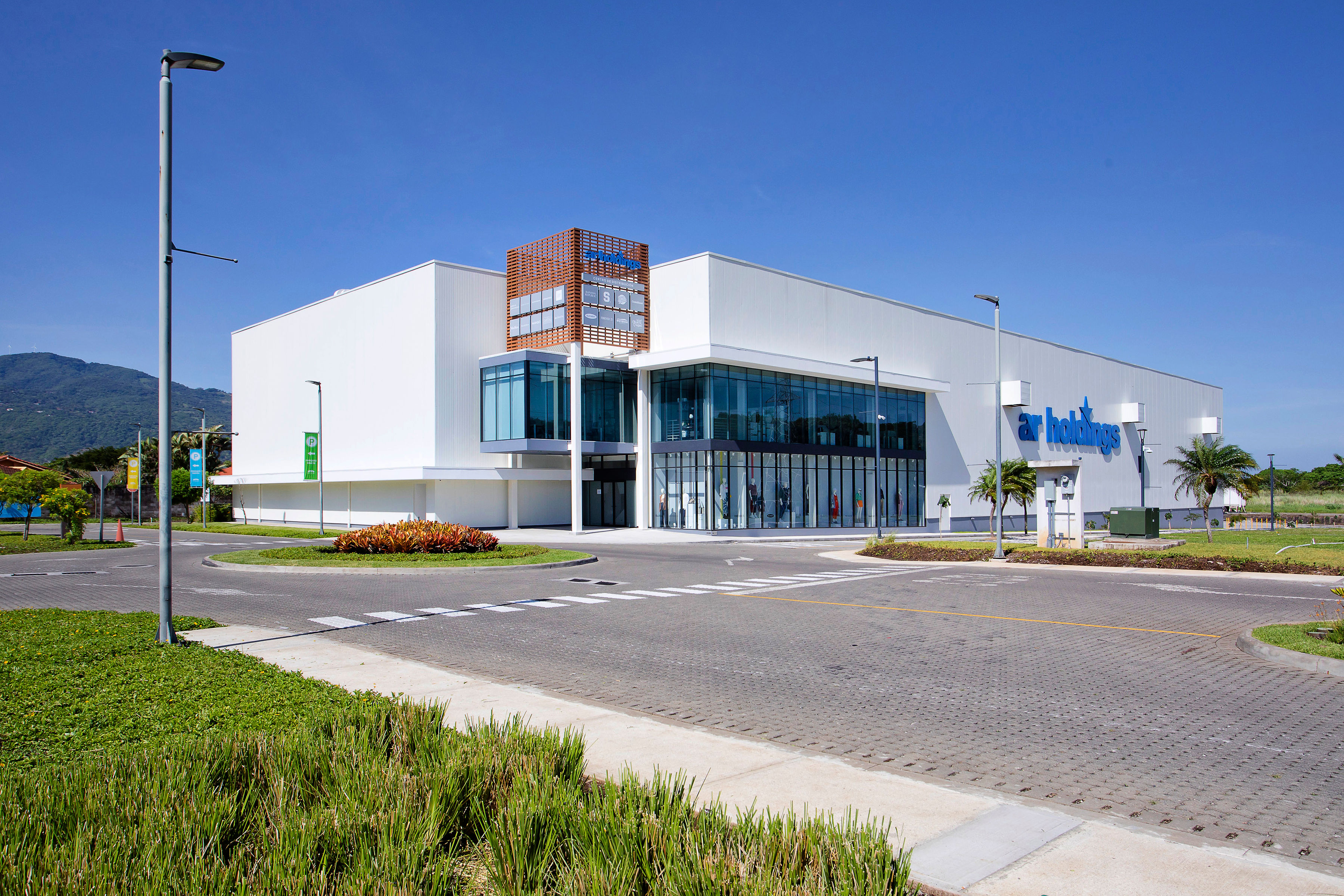 AR Holdings genera más de 40 puestos de empleo tras apertura de nuevo