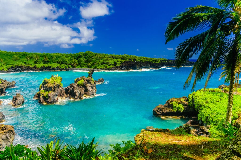 How Far Apart Are the Hawaiian Islands?