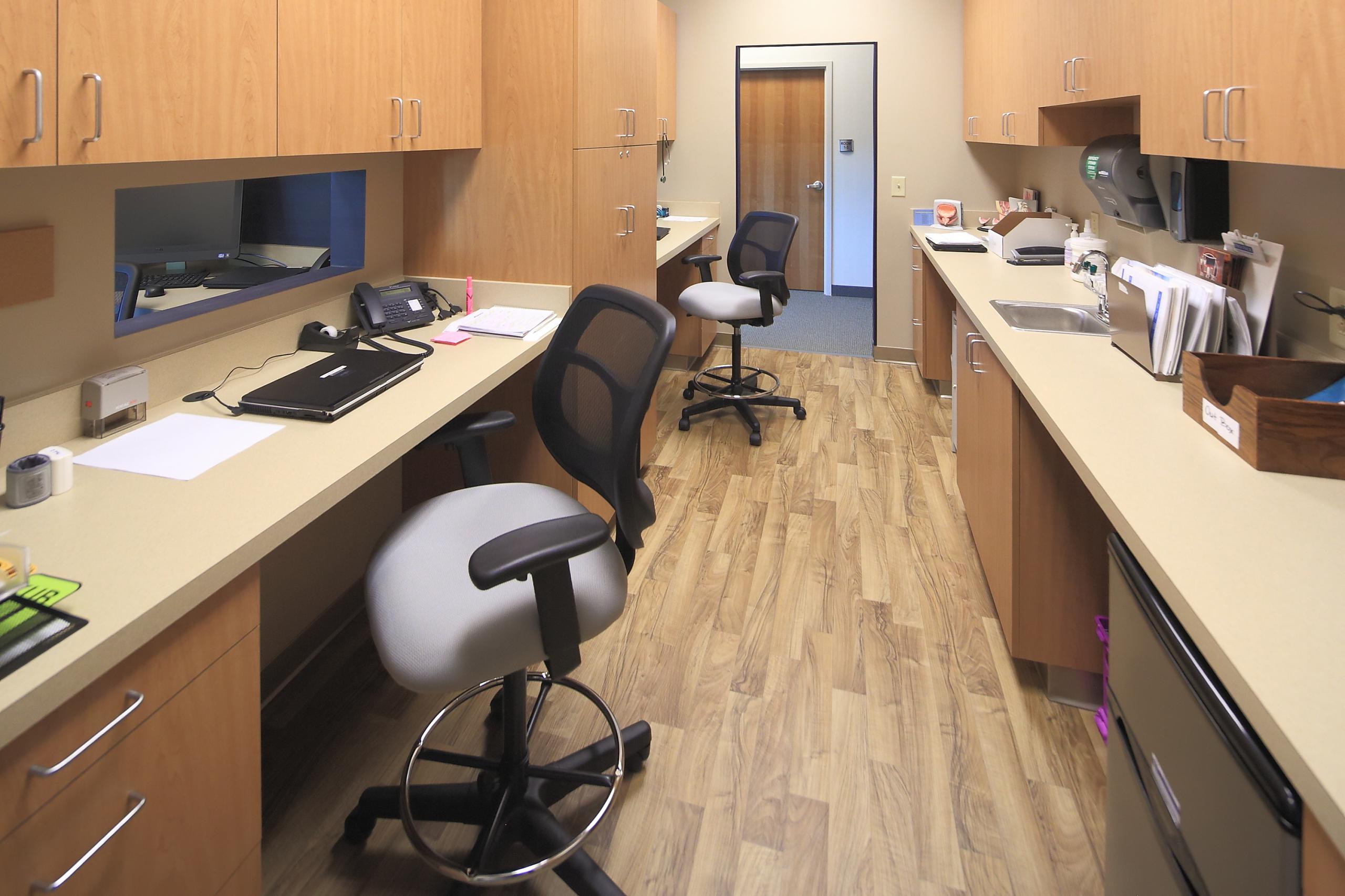 AU of NC Business Interiors