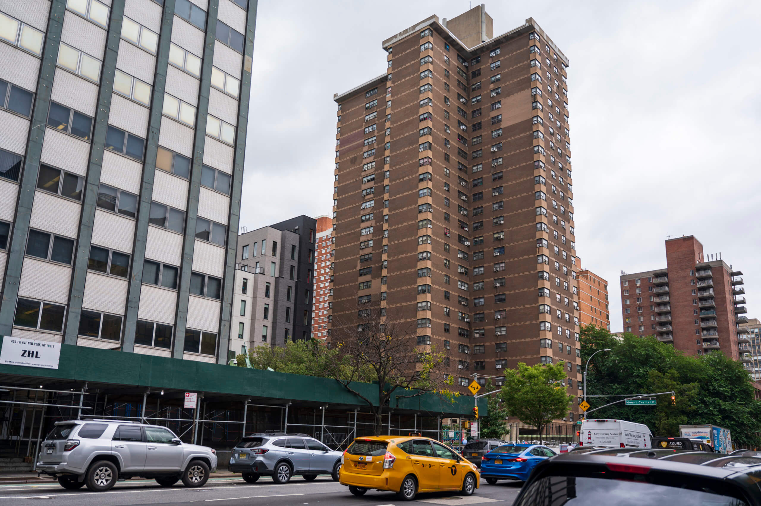 Manhattan lead paint confusion casts new doubts on moving public