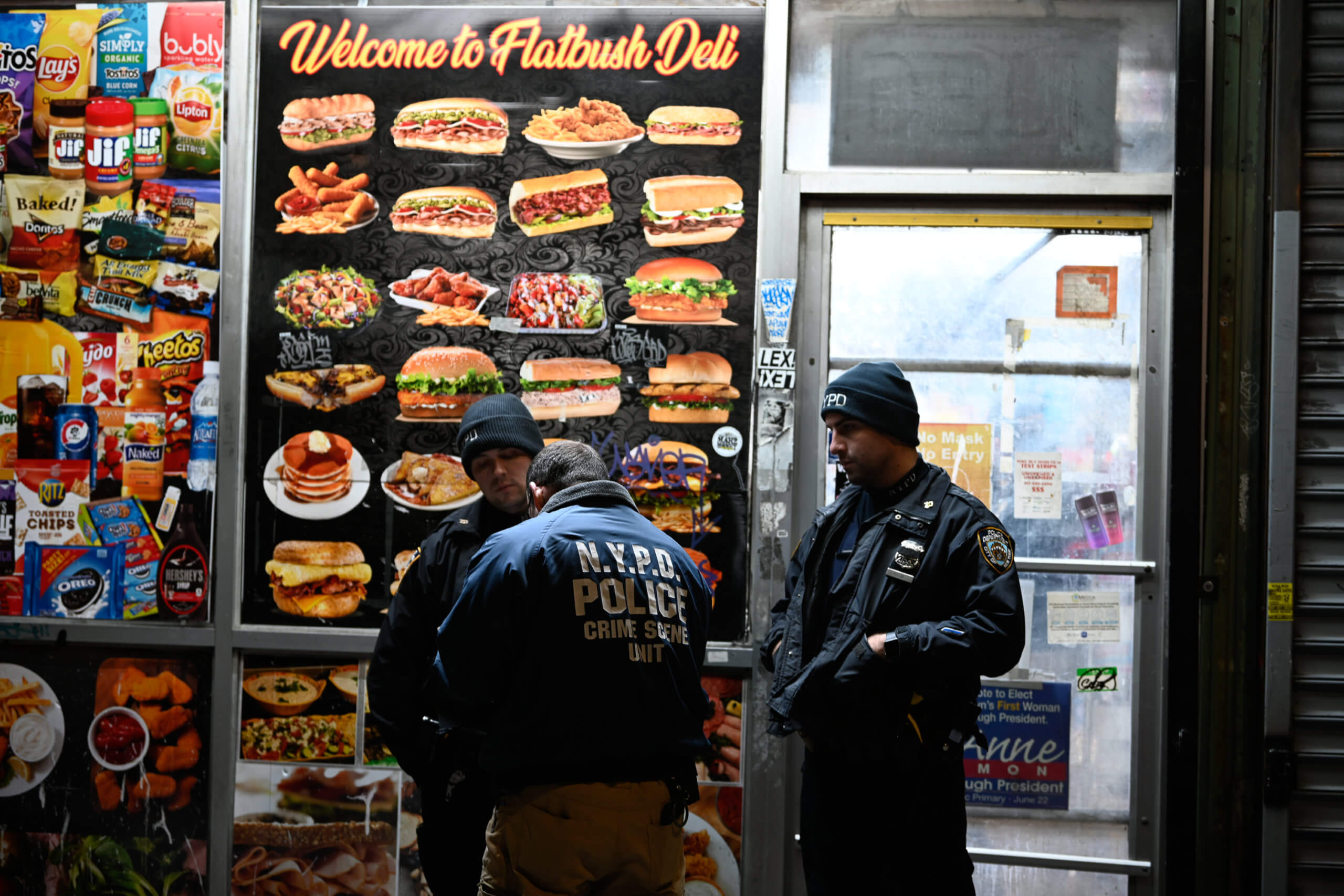 Brooklyn deli worker shot dead during struggle with armed robber cops