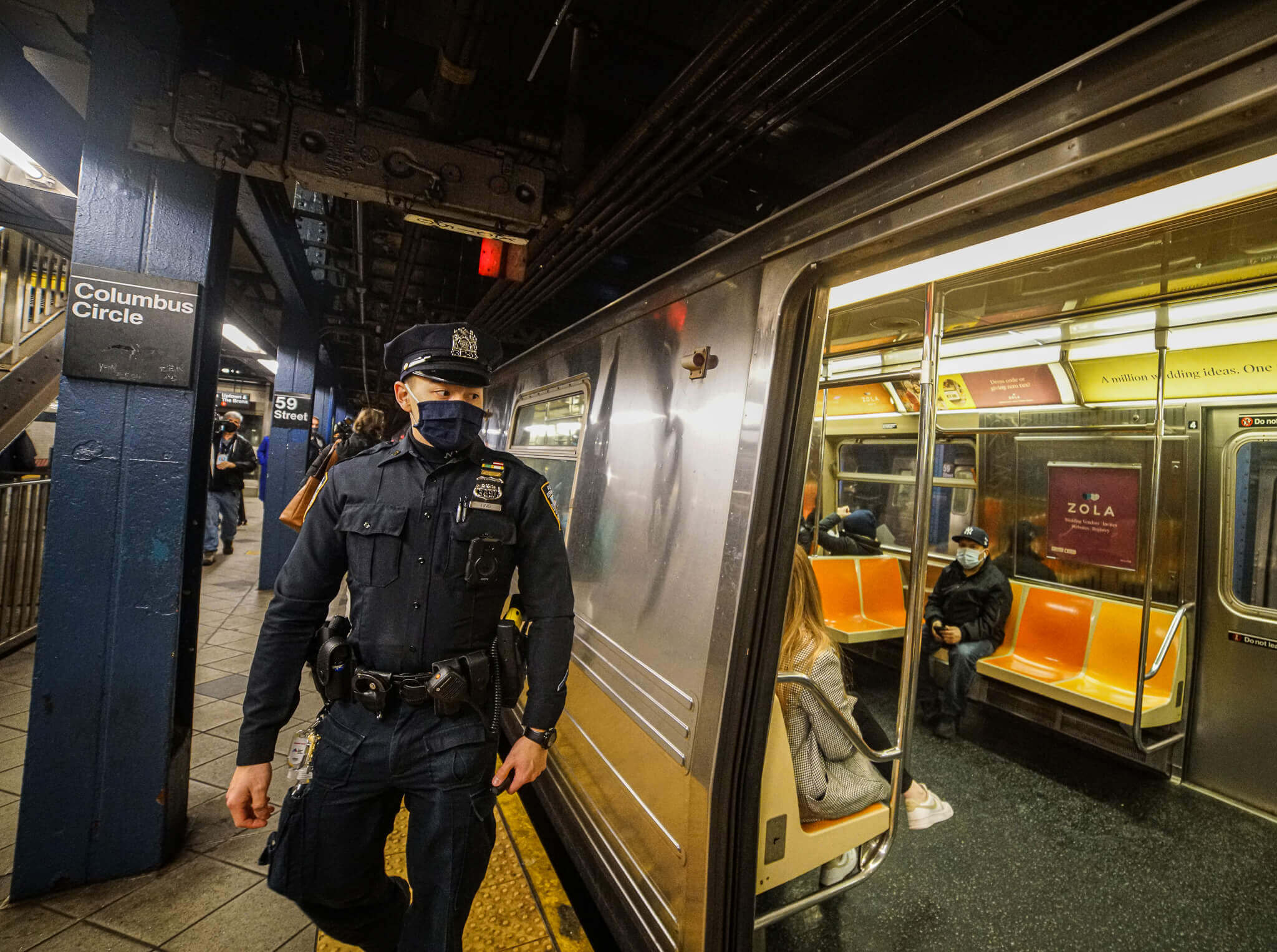 Detective attacked in Brooklyn on second night of solo subway patrols, union urges Mayor Adams