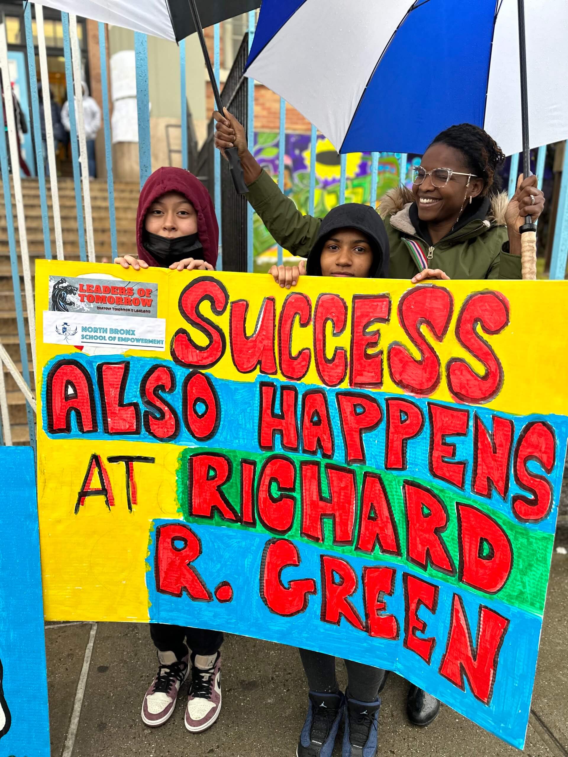 Uncharted Charter school network seethes, public school supporters