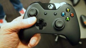 How To Use The Xbox One Controller On A PC AmongTech