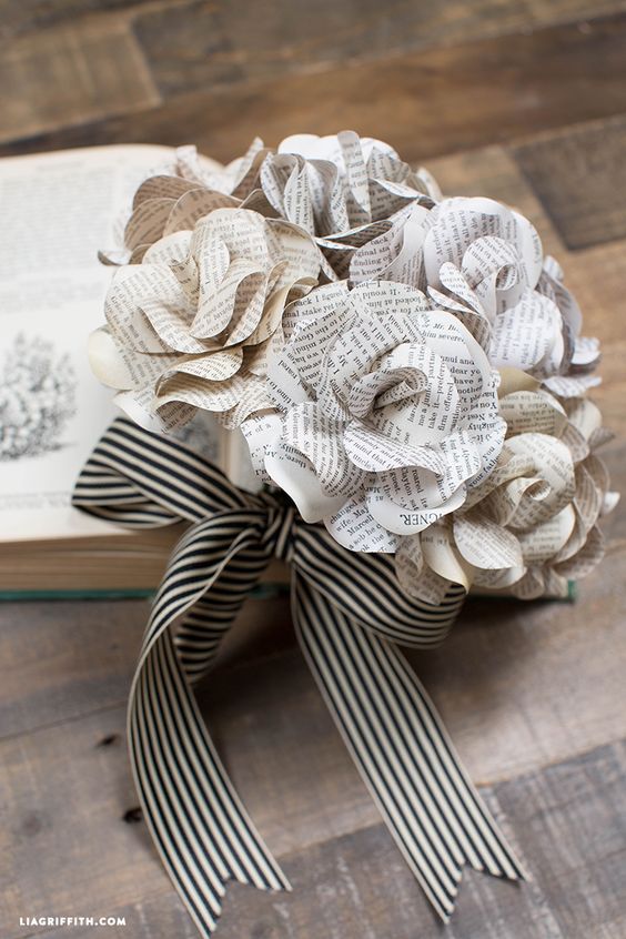 The 8 Best DIY Gifts For Book Lovers AmReading