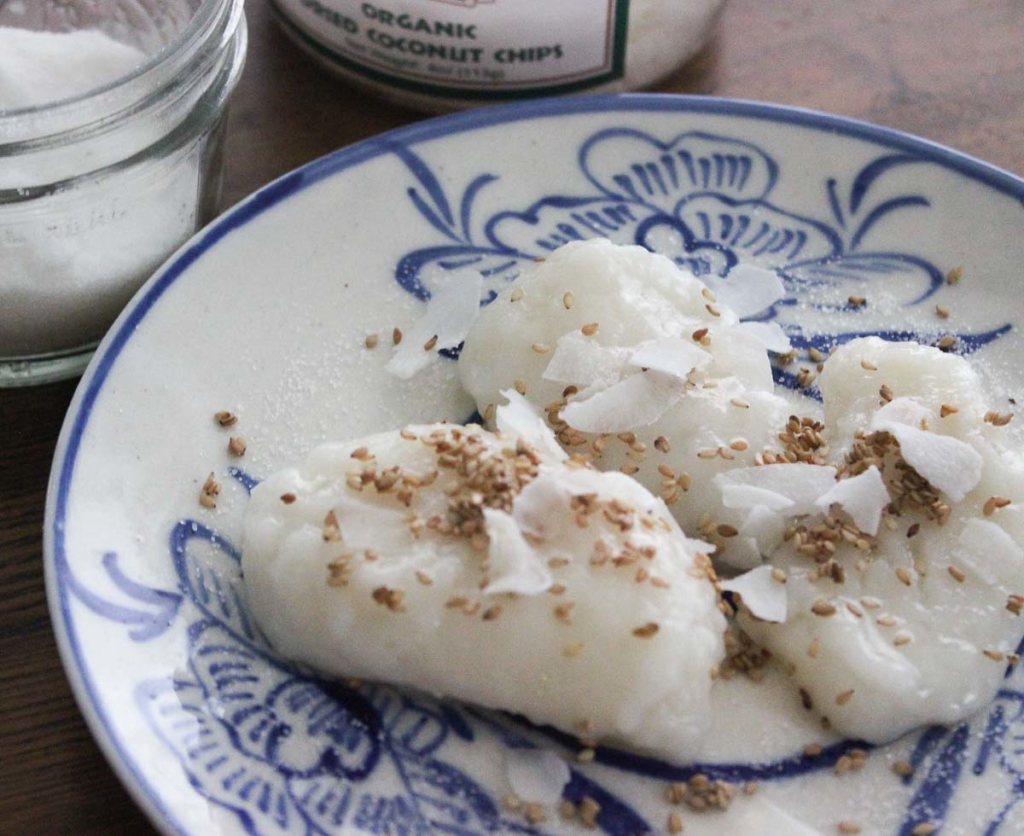 Sweet Rice Dumplings or Palitaw AmusingMaria
