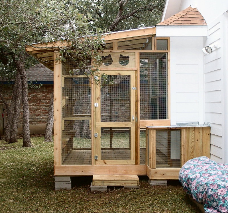 10 Catios & Cat Enclosures Your Cats Will Thank You For