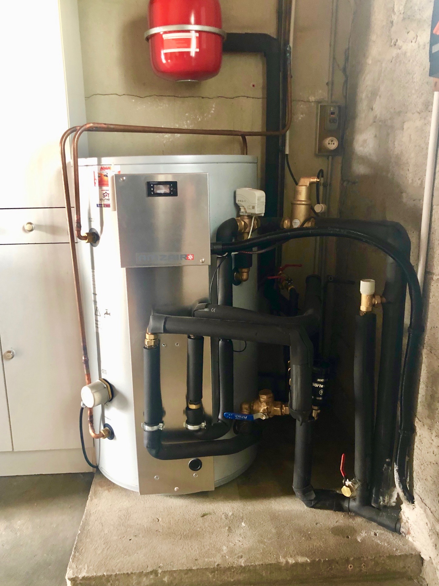 Pompe à chaleur AIZEO remplacement chaudière fioul AMZAIR